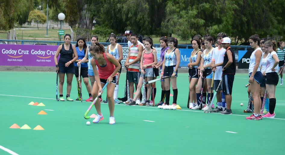 Fue un éxito la clínica de Piti D' Elía en Mendoza