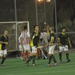 ¡Lo sacó a bailar!