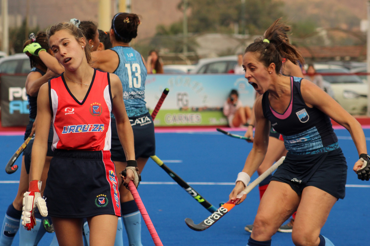 Con garra, huevo y corazón