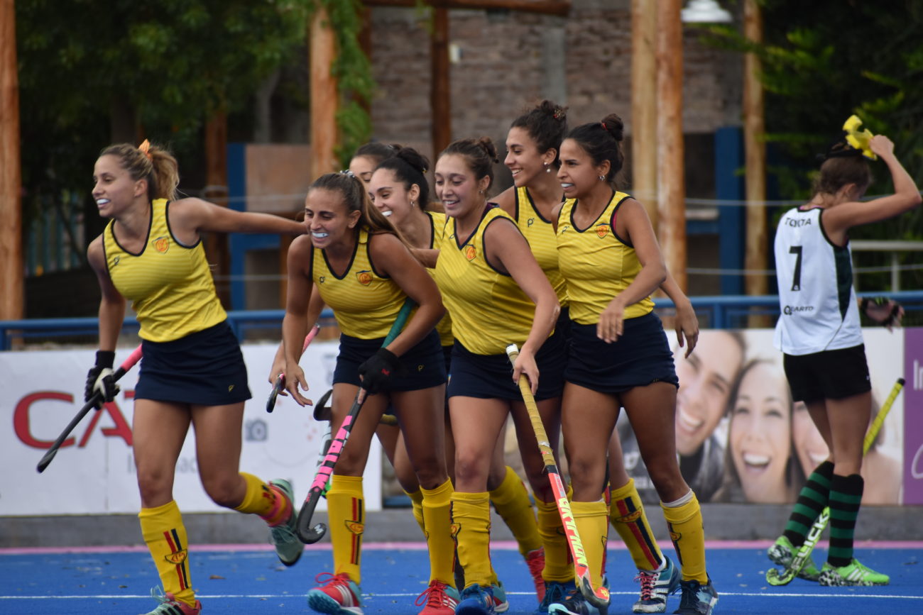 Los que van por el título