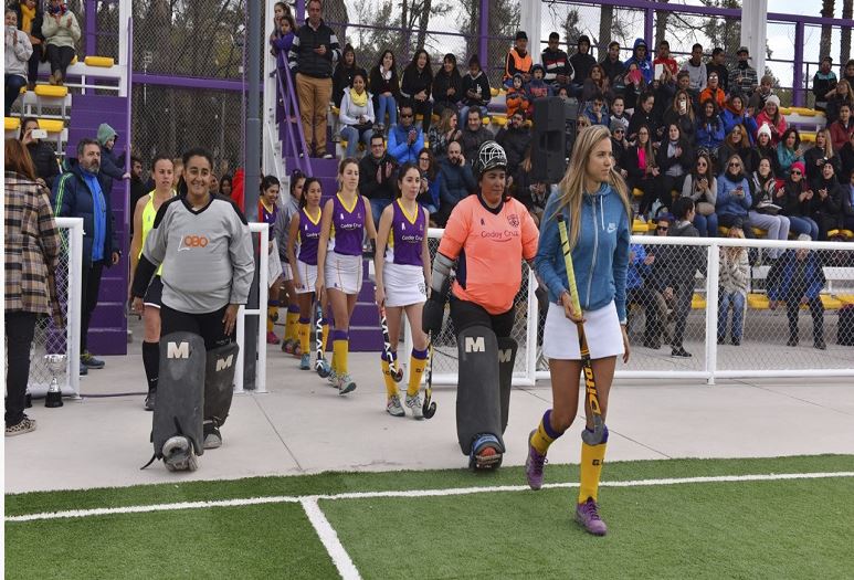 Godoy Cruz tiene el primer estadio de hockey 8