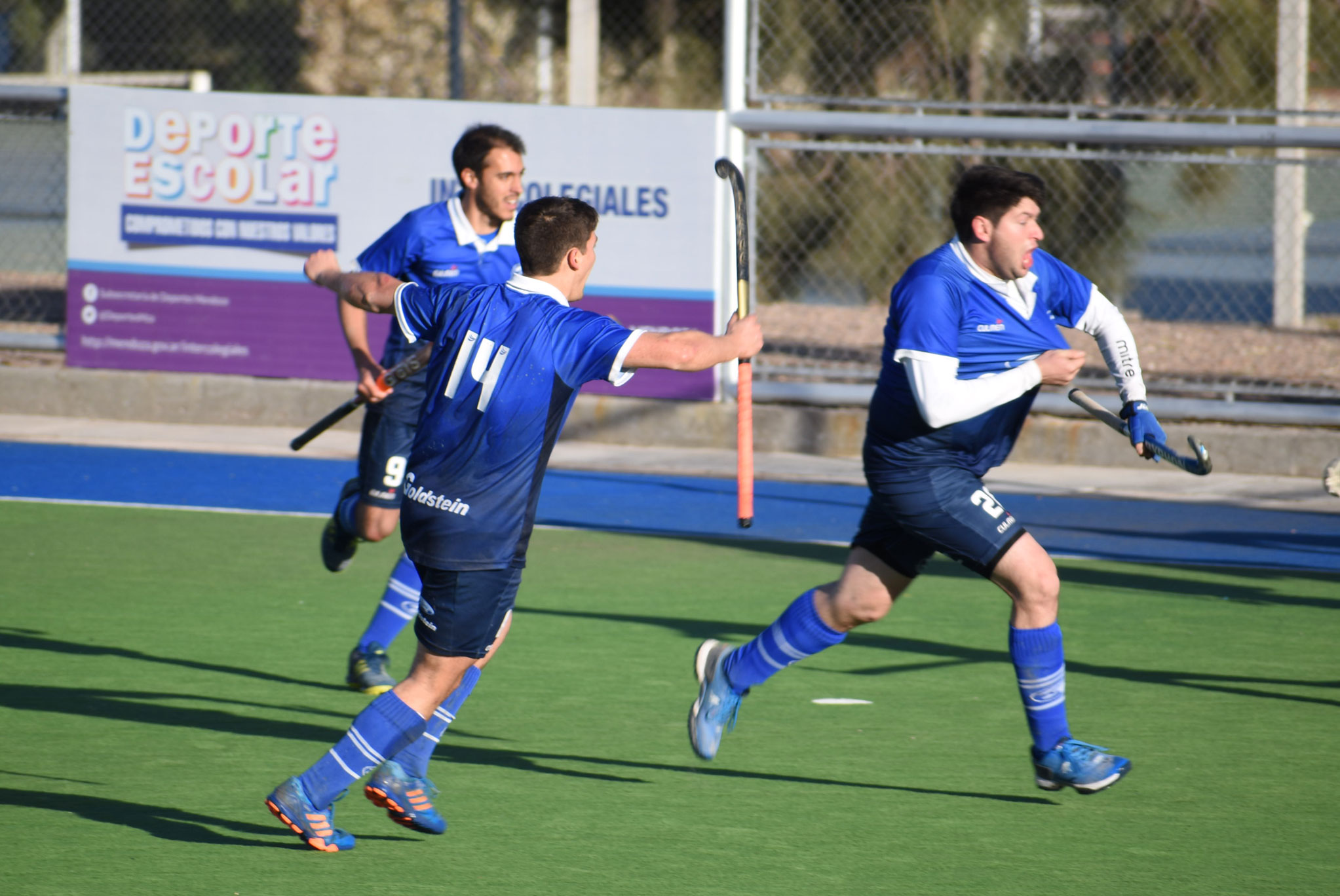 Ganó y se metió en semifinales