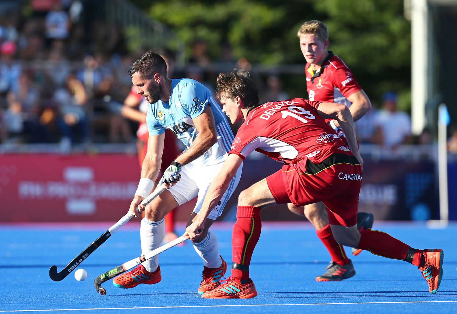 Derrota ante el campeón del Mundo
