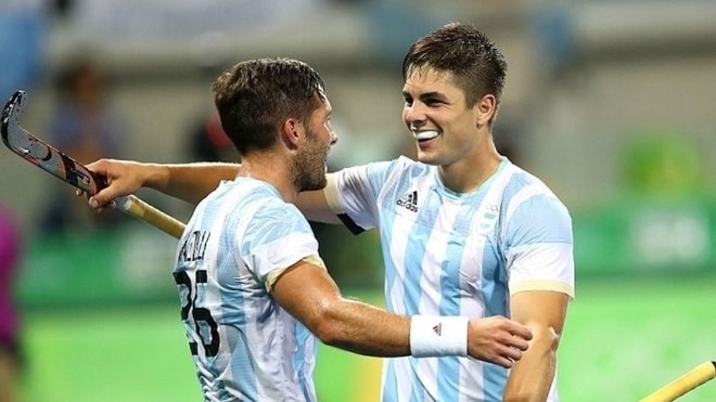 Peillat se aleja, pero no renuncia