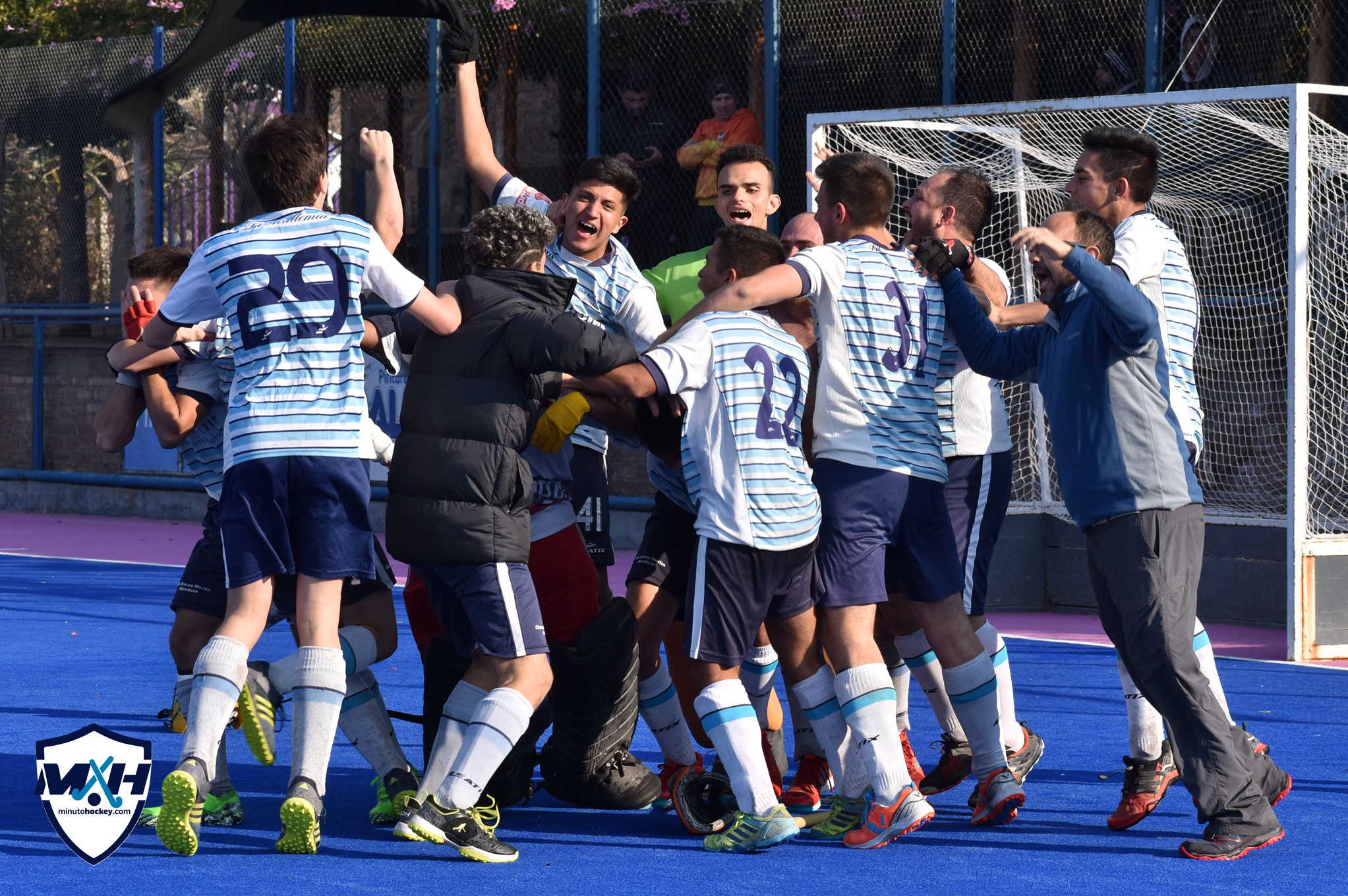 Con la Chapa de finalista