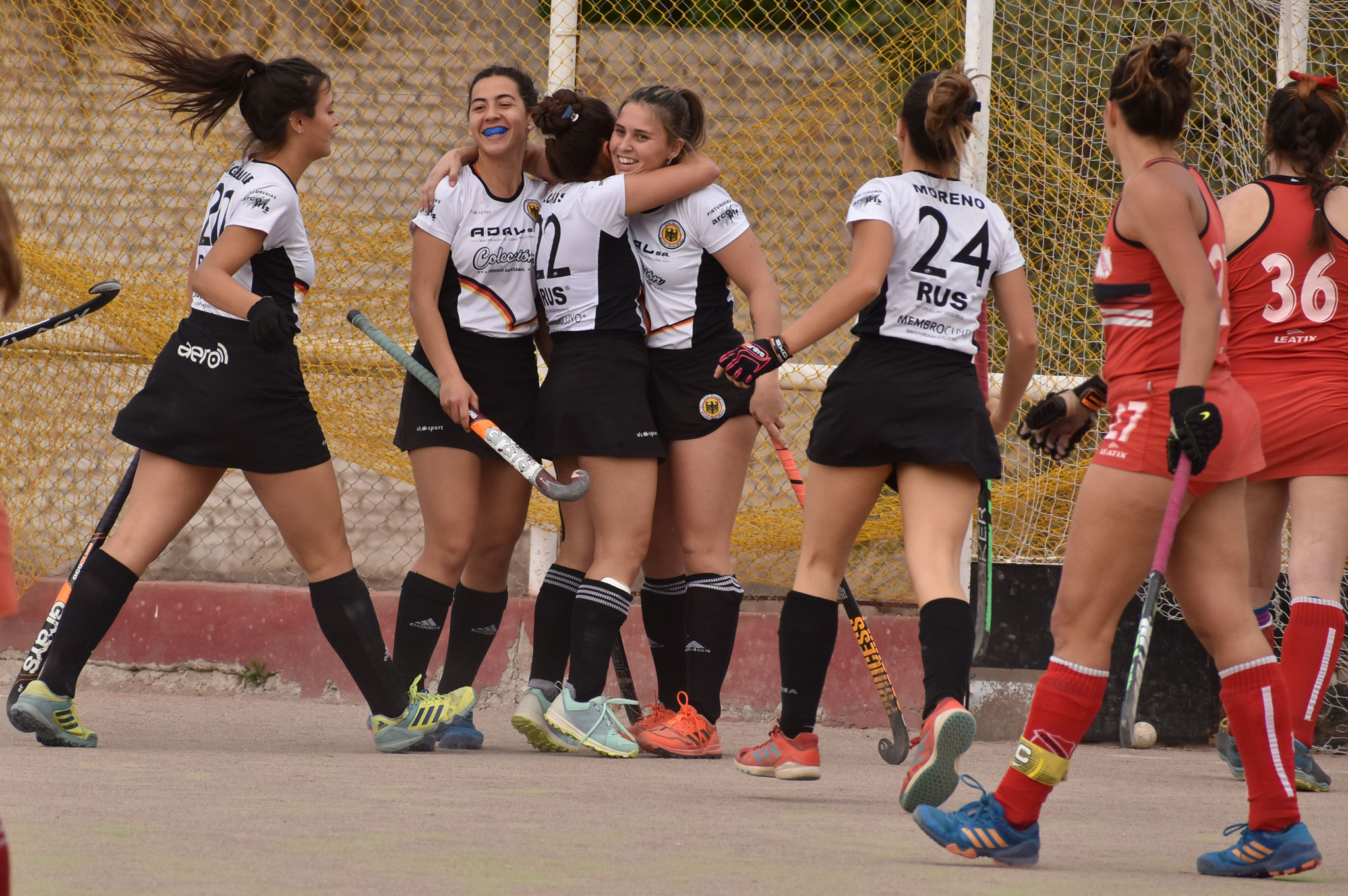 Alemán no afloja y sigue arriba