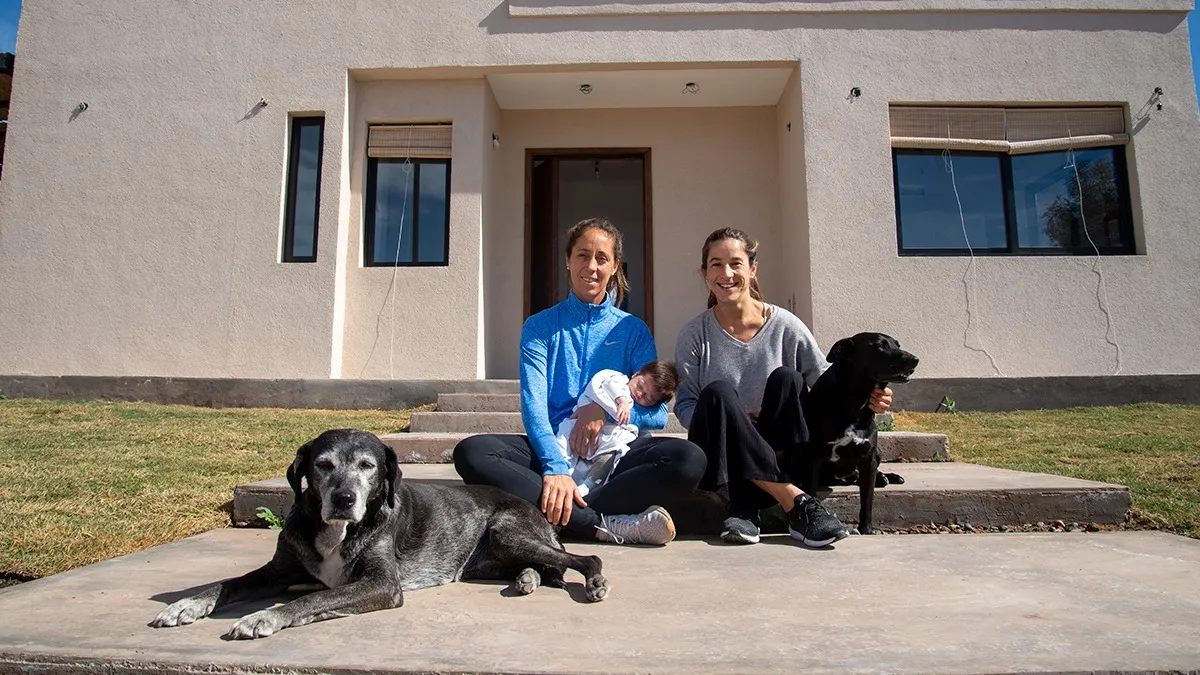 Silvina D'Elía y Rosario Luchetti, dos Leonas que cumplieron el sueño de ser madres